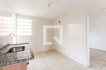 Cozinha de apartamento para alugar com 3 quartos, 56m² em Conjunto Residencial José Bonifácio, São Paulo