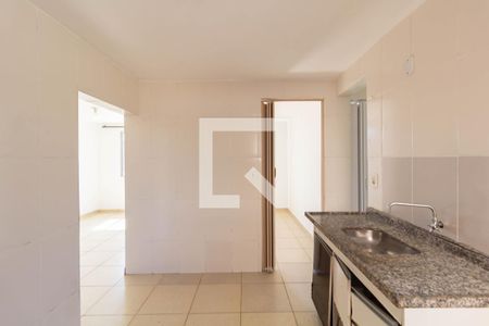 Cozinha de apartamento para alugar com 3 quartos, 56m² em Conjunto Residencial José Bonifácio, São Paulo