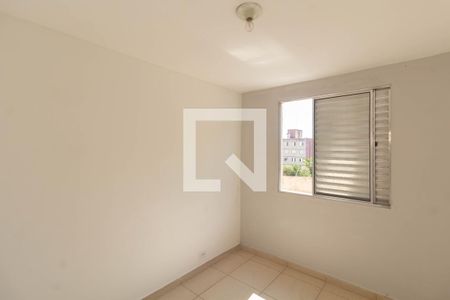 Quarto 2 de apartamento para alugar com 3 quartos, 56m² em Conjunto Residencial José Bonifácio, São Paulo