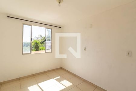 Sala de apartamento para alugar com 3 quartos, 56m² em Conjunto Residencial José Bonifácio, São Paulo