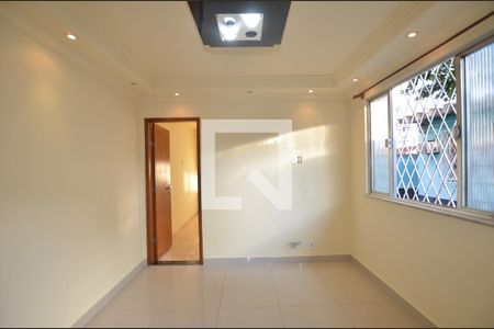 Sala de casa para alugar com 2 quartos, 80m² em Cascadura, Rio de Janeiro