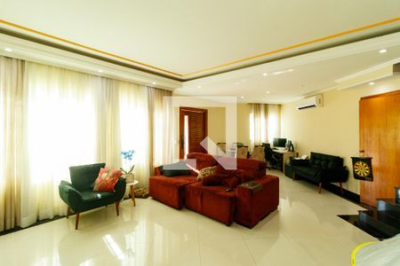 Sala de casa à venda com 3 quartos, 236m² em Vila Gustavo, São Paulo