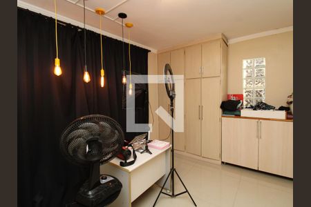 Suíte de casa à venda com 2 quartos, 300m² em Jardim Modelo, São Paulo