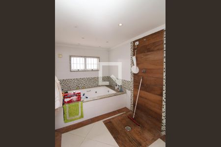 Banheiro da Suíte de casa à venda com 2 quartos, 300m² em Jardim Modelo, São Paulo
