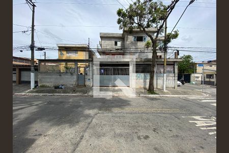 Fachada com plaquinha de casa à venda com 2 quartos, 300m² em Jardim Modelo, São Paulo
