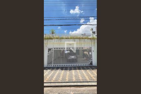 Fachada de casa à venda com 3 quartos, 200m² em Campestre, Santo André