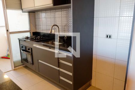 Cozinha de apartamento para alugar com 2 quartos, 60m² em Jardim Sindona, Osasco