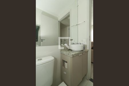 Banheiro de apartamento para alugar com 2 quartos, 42m² em Jardim Carvalho, Porto Alegre
