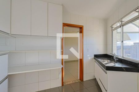 Cozinha de apartamento para alugar com 2 quartos, 60m² em Santa Ines, Belo Horizonte