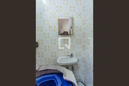 Banheiro de serviço de casa à venda com 3 quartos, 160m² em Vila Diva (zona Norte), São Paulo