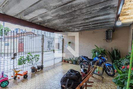 Garagem de casa à venda com 3 quartos, 160m² em Vila Diva (zona Norte), São Paulo
