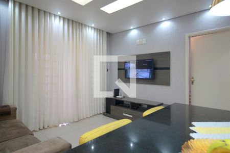 Sala de casa para alugar com 3 quartos, 80m² em Vera Cruz, Belo Horizonte