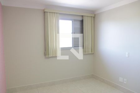 Quarto 2 de casa de condomínio para alugar com 3 quartos, 180m² em Setor Vila João Vaz, Goiânia