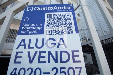 Plaquinha de casa à venda com 3 quartos, 160m² em Vila Paiva, São Paulo