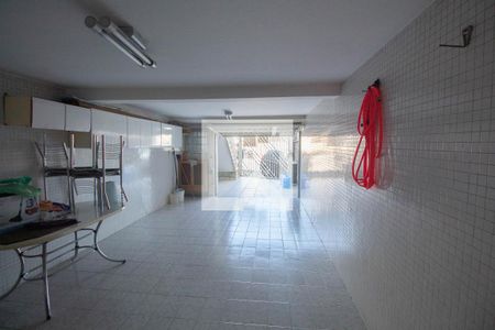 Garagem de casa à venda com 3 quartos, 160m² em Vila Paiva, São Paulo