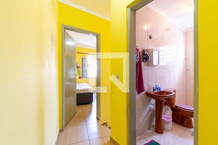 Corredor de casa à venda com 2 quartos, 106m² em Vila Guarani, São Paulo
