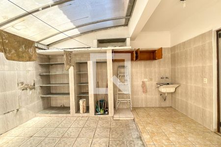 Área de Serviço de casa para alugar com 3 quartos, 115m² em Vila Pereira Cerca, São Paulo