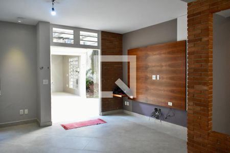 Sala de casa à venda com 3 quartos, 190m² em Mirandópolis, São Paulo