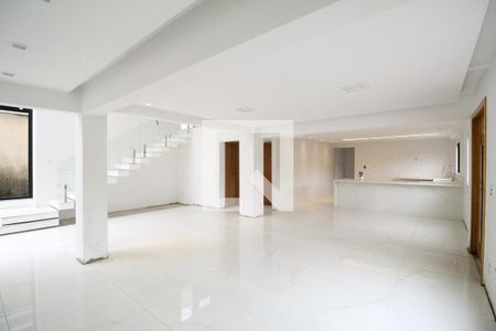 Sala de casa de condomínio à venda com 5 quartos, 201m² em Taquara, Rio de Janeiro