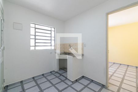 Cozinha de casa para alugar com 1 quarto, 27m² em Vila Campestre, São Paulo
