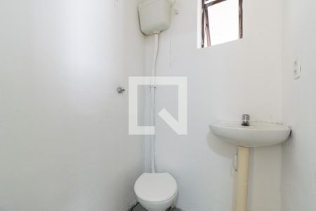 Banheiro de casa para alugar com 1 quarto, 27m² em Vila Campestre, São Paulo