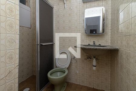 Banheiro Social de casa para alugar com 1 quarto, 42m² em Vila Brasilina, São Paulo