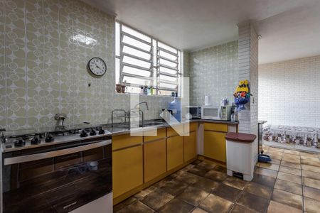 Cozinha de casa para alugar com 3 quartos, 588m² em Três Figueiras, Porto Alegre