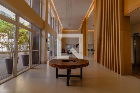 Hall de apartamento à venda com 2 quartos, 64m² em Vila Santa Catarina, São Paulo