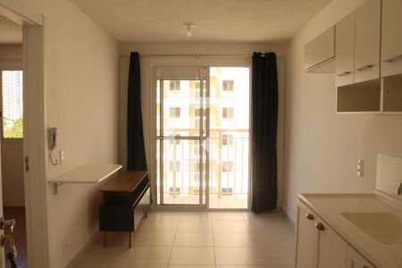 Apartamento para alugar com 1 quarto, 27m² em Parque Industrial Tomas Edson, São Paulo