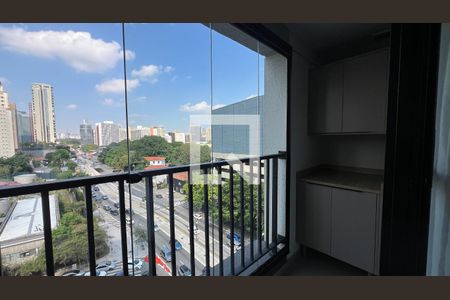 Sacada de kitnet/studio para alugar com 1 quarto, 25m² em Pinheiros, São Paulo