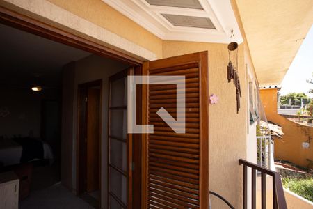 VARANDA QUARTO 1 de casa à venda com 3 quartos, 183m² em São Domingos, São Paulo
