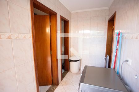 ÁREA DE SERVIÇO de casa à venda com 3 quartos, 183m² em São Domingos, São Paulo
