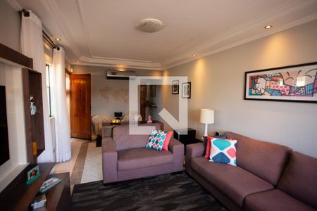 SALA de casa à venda com 3 quartos, 183m² em São Domingos, São Paulo