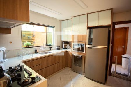 COZINHA de casa à venda com 3 quartos, 183m² em São Domingos, São Paulo