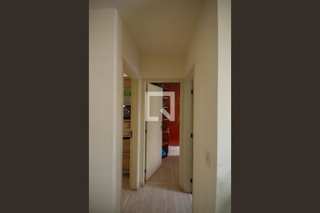 Corredor de apartamento para alugar com 2 quartos, 57m² em Cambuci, São Paulo