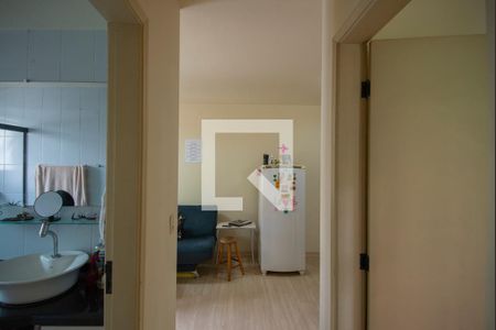 Corredor de apartamento para alugar com 2 quartos, 57m² em Cambuci, São Paulo