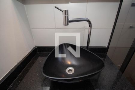 Banheiro de apartamento para alugar com 2 quartos, 48m² em Freguesia do Ó, São Paulo