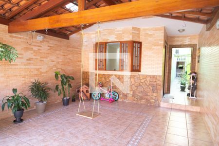 Garagem de casa à venda com 3 quartos, 202m² em Vila Augusta, Guarulhos