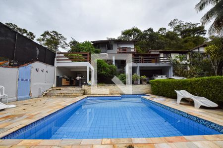 Área externa de casa à venda com 3 quartos, 300m² em Matapaca, Niterói