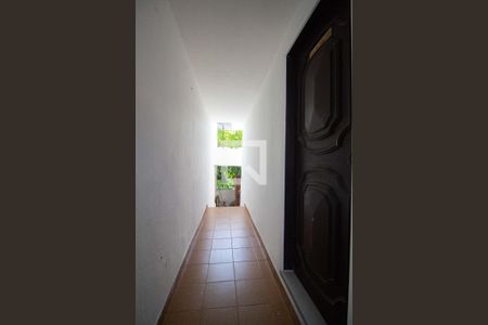 Corredores - hall de entrada de casa para alugar com 2 quartos, 85m² em Botafogo, Rio de Janeiro