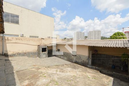 Quintal de casa à venda com 4 quartos, 240m² em Jardim Riacho das Pedras, Contagem