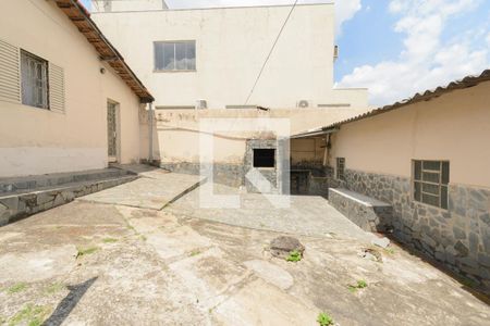 Quintal de casa à venda com 4 quartos, 240m² em Jardim Riacho das Pedras, Contagem
