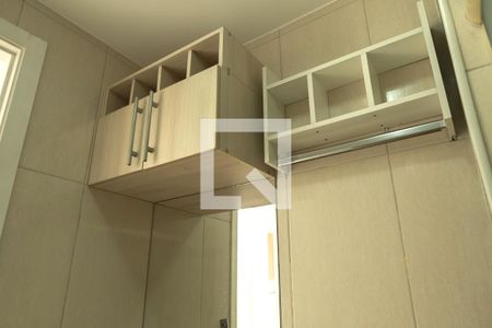 Banheiro de apartamento à venda com 3 quartos, 55m² em Irajá, Rio de Janeiro