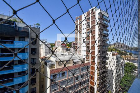 Sala de apartamento à venda com 2 quartos, 68m² em Icaraí, Niterói