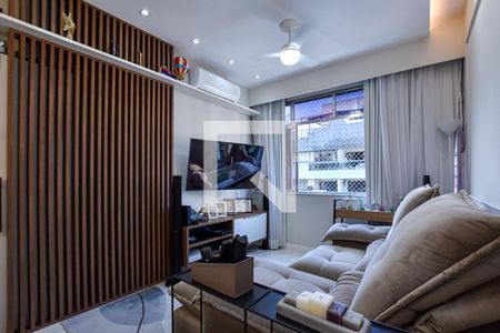 Sala de apartamento à venda com 2 quartos, 68m² em Icaraí, Niterói