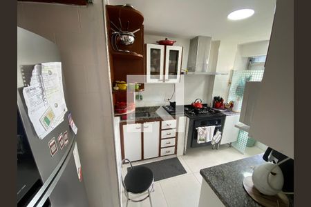 Cozinha de apartamento à venda com 2 quartos, 60m² em Engenho de Dentro, Rio de Janeiro