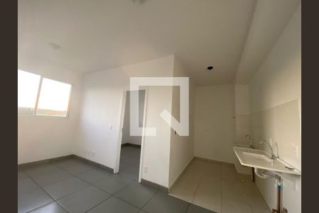 Sala de apartamento para alugar com 2 quartos, 43m² em Vila Sao Paulo, Ferraz de Vasconcelos