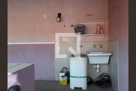 Casa à venda com 2 quartos, 200m² em Vila Carrão, São Paulo