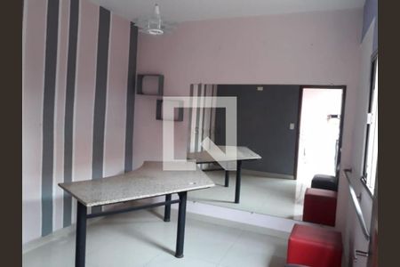 Casa à venda com 2 quartos, 200m² em Vila Carrão, São Paulo