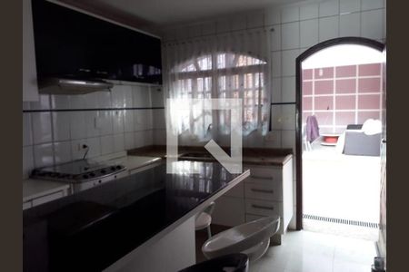 Casa à venda com 2 quartos, 200m² em Vila Carrão, São Paulo